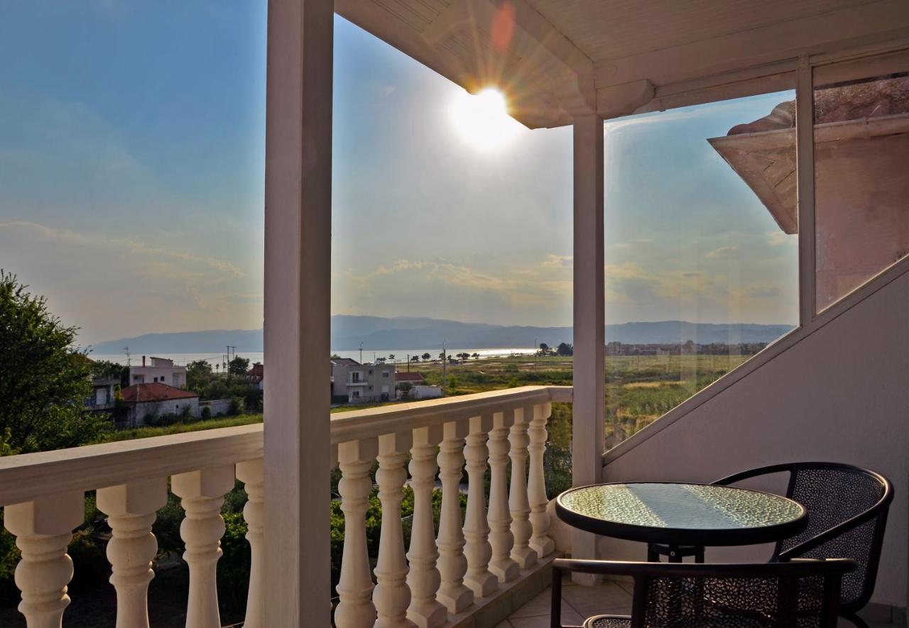 Joya Ofrynio Stylish Suites Офринио Экстерьер фото